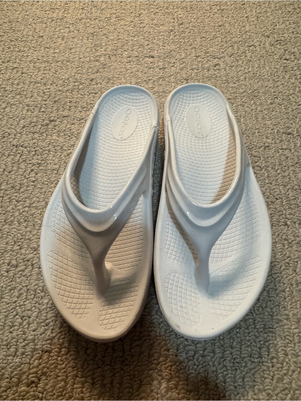 Oofos Oomega flip flops